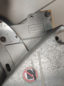 Б/в Пила торцева Dewalt dw717xps 01-200930711