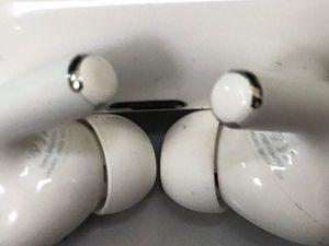 Б/в Навушники Apple airpods pro 2nd generation with magsafe charging case usb-c 01-200940123