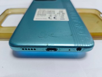 Б/у Мобільний телефон Tecno spark 8c kg5k 4/128gb 01-200976620