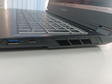 Б/в Ноутбук Dream Machines 15/core i9-14900hx ddr5/32gb ddr5/ssd 1000 gb/rtx 5060 8gb 01-200986174