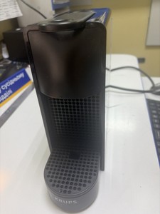 Б/в Кавоварка Krups nespresso essenza mini xn1108 01-201007928