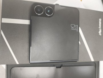 Б/у Мобільний телефон Samsung galaxy flip7 12/256gb 01-201021123