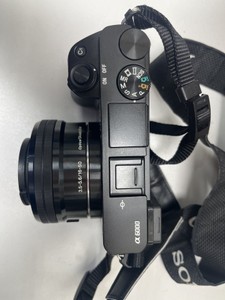 Б/в Фотоапарат Sony alpha a6000 / selp1650 e pz 16-50mm f/3,5-5,6 oss 01-201028475