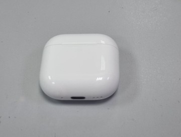 Б/в Навушники Apple airpods 4 with active noise cancellation 01-201035438