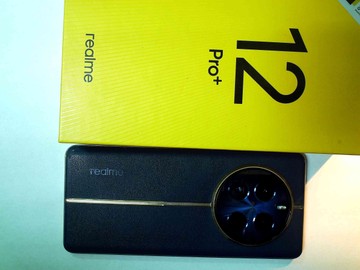 Б/в Мобільний телефон Realme 12 pro 5g 12/512gb 01-201035902