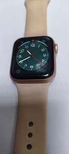 Б/в Смарт-годинник Apple watch series 5 gps 40mm aluminium case 01-201038811