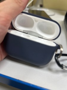 Б/в Навушники Apple airpods pro 2nd generation with magsafe charging case usb-c 01-201048278