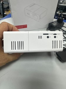 Б/в Проектор Projector hy300 01-201017008