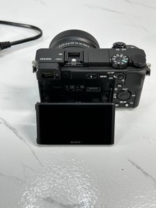 Б/в Фотоапарат Sony alfa a6400/ e pz 16-50mm f/3.5-5.6 oss ii 01-201132080