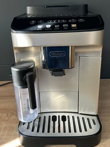 Б/в Кавоварка Delonghi magnifica evo ecam 290.61.b 01-201102727
