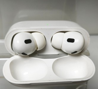 Б/в Навушники Apple airpods pro 2nd generation magsafe 01-201160271