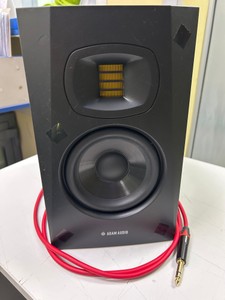 Adam t5v