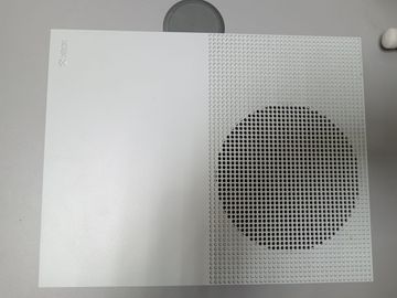 01-200605081: Microsoft xbox one s 1tb