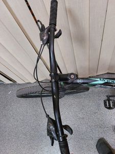 01-200608951: Azimuth aqua 29