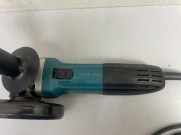 01-200611725: Makita ga5030