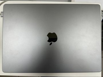 01-200785148: Apple macbook pro 16" 2023