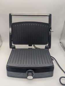 01-200741801: Grunhelm g1011