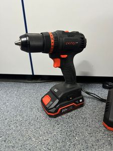 Б/в Шурупокрут Dnipro-M cd-201hbc compact 1акб 2ah зп 01-200790645