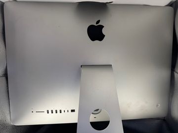 Б/в Моноблок Apple imac / a2116 /екр. 21.5 / intel core i5 3.0ghz / ram 8gb / ssd 40gb / hdd1000gb/ radeon pro 560x 4gb 01-200804203
