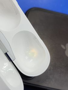 Б/в Навушники Apple airpods pro 2nd generation with magsafe charging case usb-c 01-200762253