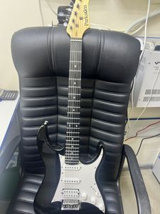 Б/в Електрогітара Parksons st-170 01-200815395