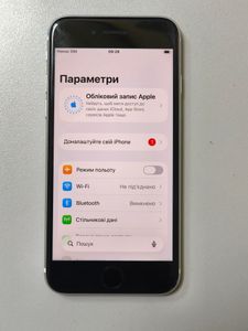 Б/в Мобільний телефон Apple iphone se 2020 64gb 01-200845508