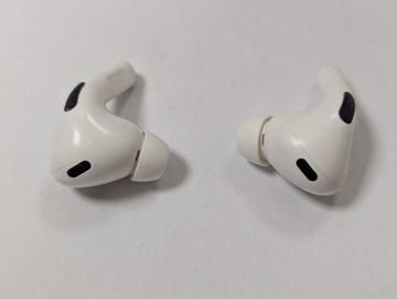 Б/в Навушники Apple airpods pro 2nd generation with magsafe charging case usb-c 01-200858894