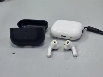 Б/в Навушники Apple airpods pro 2nd generation with magsafe charging case usb-c 01-200824657