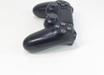 Б/в Геймпад Sony dualshock 4 v2 01-200862148