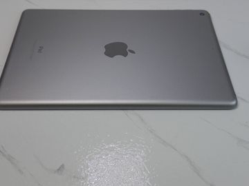 Б/в Планшет Apple ipad 6 wifi 32gb 01-200885177