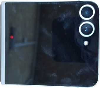 Б/в Мобільний телефон Samsung galaxy flip6 sm-f741b 12/256gb 01-200832975