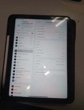 Б/в Планшет Apple ipad 10.9 2022 64gb + stilus 01-200902377