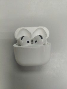 Б/в Навушники Apple airpods 4 with active noise cancellation 01-200947224