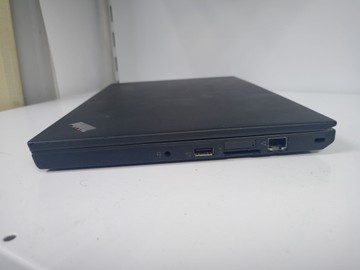 Б/в Ноутбук Lenovo 13/core i5 6300u ddr3/8gb ddr3/ssd 240 gb/*інтегрована 01-200963005