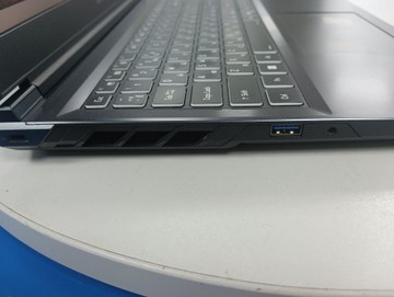 Б/в Ноутбук Dream Machines 15/core i9-14900hx ddr5/32gb ddr5/ssd 1000 gb/rtx 5060 8gb 01-200986174
