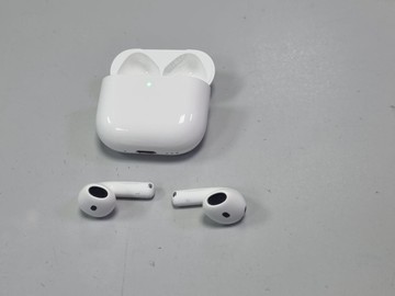 Б/в Навушники Apple airpods 4 with active noise cancellation 01-201035438
