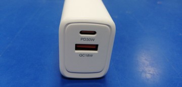 Б/у Зарядный блок Titanum ch30ac gan usb-a+usb-c 01-201045413