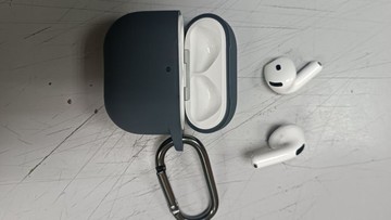 Б/в Навушники Apple airpods 4 with active noise cancellation 01-201075254
