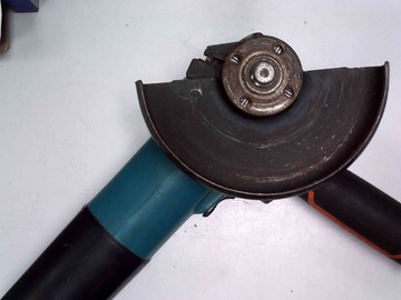 Б/в Кутова шліфмашина Makita 9555hn 01-201088565