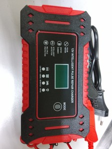 Б/в Автомобільний зарядний пристрій Battery Charger 104404 01-201112783
