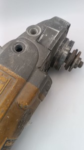 Б/у Угловая шлифмашина Dewalt d28401 01-201005821