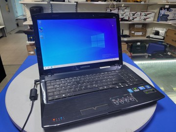 Medion 15/core i3 350m ddr3/4gb ddr3/hdd 500 gb/ssd *відсутній/geforce 310m