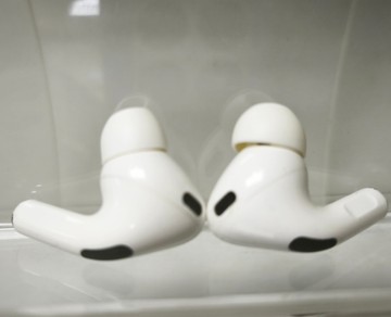 Б/в Навушники Apple airpods pro 2nd generation magsafe 01-201160271