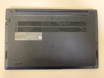 Б/в Ноутбук Lenovo 15/ryzen 5 7520u ddr5/8gb ddr5/ssd 256 gb/*інтегрована 01-201185256