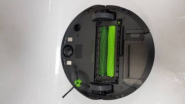 16-000254943: Iroomba j7