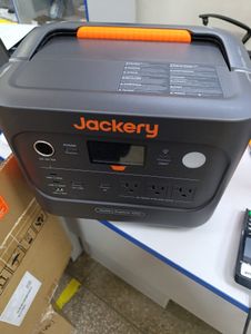 01-200584060: Jackery explorer 1000 v2