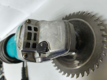 Б/у Угловая шлифмашина Angle Grinder 125 mm 01-200738336