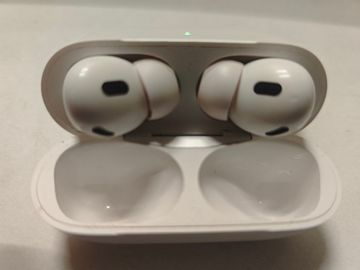 01-200781675: Apple airpods pro 2nd generation