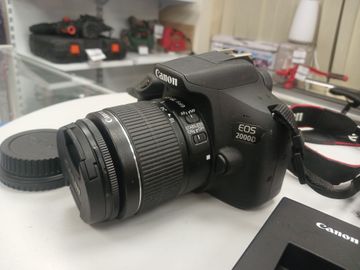 01-200764188: Canon eos 2000d / ef-s 18-55mm f/3.5-5.6 is ii