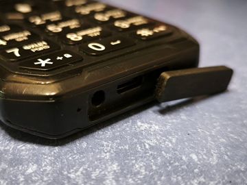 Б/в Мобільний телефон Sigma x-style 310 force-orange 01-200803365